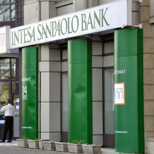 Intesa Sanpaolo Bank şi BEI au încheiat un parteneriat pentru sprijinirea companiilor româneşti afectate de pandemie