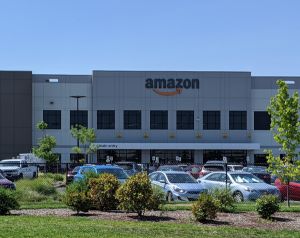 Amazon retrage reclamele pentru Black Friday din Franţa, din cauza carantinei pentru noul coronavirus