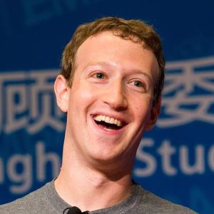  Mark Zuckerberg îi anunţă pe angajaţii Facebook că Joe Biden este viitorul preşedinte al SUA