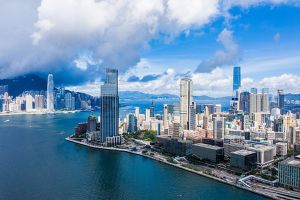 China aplică încă o lovitură autonomiei din Hong Kong