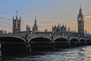 Românii din Londra, sfătuiţi să evite aglomerarea zonei Stratford