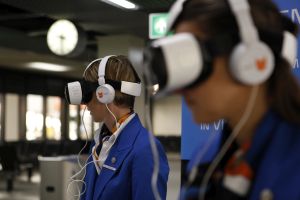 KLM îşi instruieşte echipajul cu ajutorul realităţii virtuale