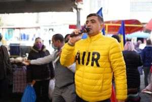 ''Nu facem alianţă cu nimeni, revoluţionăm clasa politică''