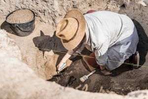 Relicve dacice descoperite în zona Cetăţii medievale Jdioara