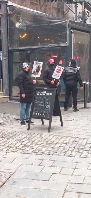 Protest HoReCa în Centrul Vechi, pe acordurile imnului naţional