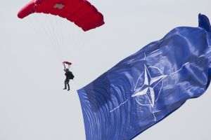 Estonia avertizează că Rusia se pregăteşte pentru un conflict de amploare cu NATO