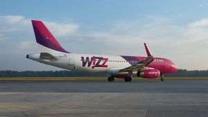 Wizz Air anunţă trei rute noi din Cluj Napoca şi Iaşi către Grecia 