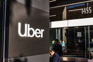 Curtea Supremă din UK a acordat şoferilor de Uber unele drepturi, însă mai puţine decât şoferilor tradiţionali