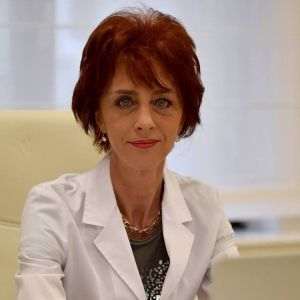 Flavia Groşan, Medicul din Bihor cercetat după ce a afirmat că tratează bolnavi de COVID-19 după scheme de tratament proprii (sursa foto: facebook.com)