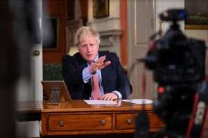 Boris Johnson a sugerat că unele puburi ar trebui să ceară clienţilor să prezinte certificate de vaccinare