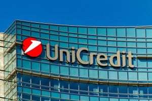 UniCredit Bank oferă clienţilor săi posibilitatea retragerii de numerar în euro 