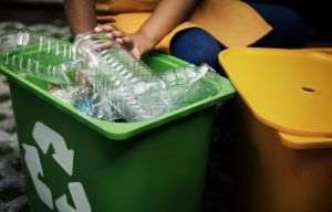 ''Toate şcolile din Sectorul 1 vor avea un program de colectare selectivă a plasticului''