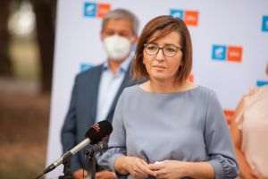 " Majorarea tarifului pentru vaccinarea împotriva COVID-19 la nivelul cabinetului medicului de familie de la 30 de lei pe serviciu, la 40 de lei pe inoculare"