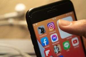 Instagram va lansa în lunile următoare noi instrumente pentru a preveni agresiunea cibernetică