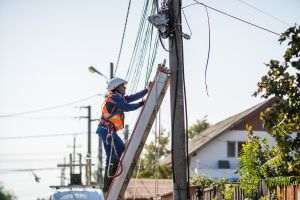 E-Distribuţie Dobrogea lansează o licitaţie pentru lucrări la instalaţii de medie şi joasă tensiune