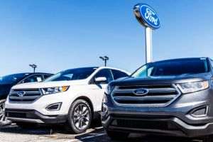 Ford Motor opreşte temporar activităţile la mai multe fabrici nord-americane, din cauza deficitului de cipuri