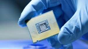 ''Stocurile de semiconductori sunt la cel mai scăzut nivel din istorie''