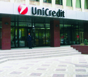 Investitorii instituţionali cumpără obligaţiuni "UniCredit"