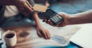 Marea Britanie va majora limita la plăţile contactless