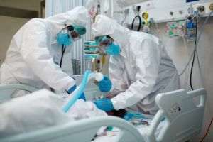 Epidemiologii se aşteaptă la peste 12.000 de infectări zilnice