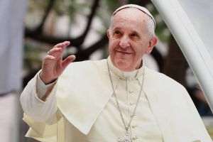 Papa Francisc începe astăzi călătoria în Grecia şi Cipru