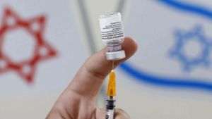 Israelul dezbate posibilitatea administrării celei de-a 4-a doze de vaccin