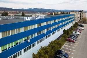 Electroargeş concediază 200 de salariaţi