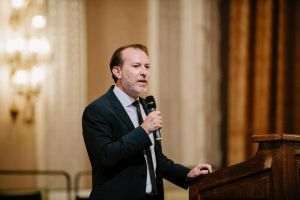 ''Nu cred că vor fi voturi pentru moţiune de la PSD, UDMR sau minorităţi''