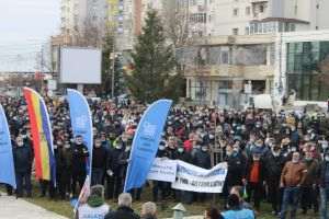 Sindicaliştii de la Alro Slatina vor continua protestele