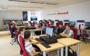 Honeywell şi Universitatea Politehnica din Bucureşti inaugurează un nou laborator universitar