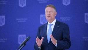 Klaus Iohannis a promulgat legea care prevede că valoarea unui tichet de masă nu poate depăşi suma de 30 lei