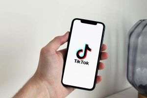 TikTok, aproape de un acord cu autorităţile americane pentru a evita vânzarea