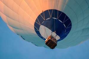 Un balon cu origine necunoscută a survolat Columbia