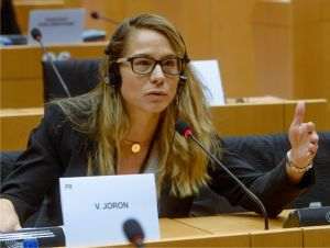 Virginie Joron a spus, referitor la corupţia din cadrul instituţiilor Uniunii Europene: "Unii deputaţi europeni vând Europa cu saci de bancnote, alţii cu conferinţe plătite (...). Cum explicaţi că domnii Barroso şi Monti, doi foşti membri ai Comisiei Europene, vând conferinţe cu peste 100.000 de euro? Afacerea Qatar este copacul care ascunde pădurea scandalurilor privind compania de consultanţă McKinsey şi gigantul farmaceutic Pfizer, şi o ştiţi bine".