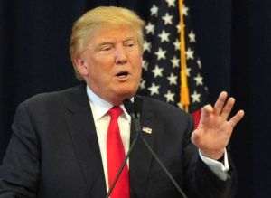 În discursul de încheiere a conferinţei liderilor conservatori, Trump a transmis că numai el poate salva America