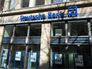 Şeful Deutsche Bank a primit o remuneraţie de 8,9 milioane de euro în 2022