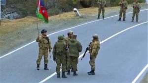 Au avut loc tensiuni după ce Baku a instalat un punct de control drumul care leagă Nagorno-Karabah de Armenia