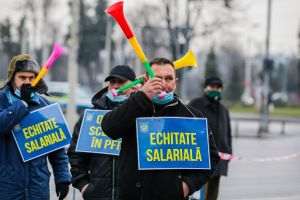 Sindicatele din penitenciare ameninţă cu declanşarea acţiunilor de proteste