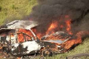 Accident rutier urmat de un incendiu,traficul este blocat 