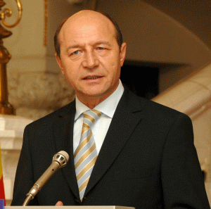 Traian Băsescu: "România nu vrea să revendice drepturi asupra unor teritorii pierdute în trecut"