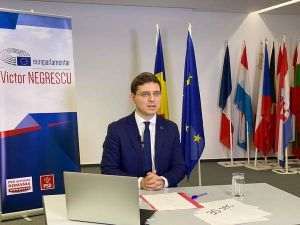 Victor Negrescu anunţă că PETI supune la vot marţi o nouă rezoluţie privind susţinerea aderării României la Schengen