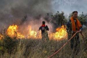 Pompierii români aflaţi în Grecia, solicitaţi să intervină la incendiile din Rodos 