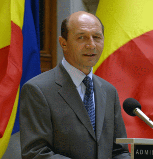 Băsescu: Cererile de măriri salariale, o eroare căreia Guvernul nu trebuie să-i răspundă pozitiv