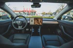 CNBC: Tesla angajează un expert nordic în politici publice, din cauza conflictului cu sindicatele din Europa 