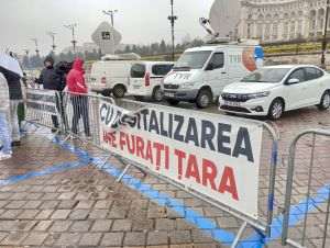 Taximetristii,nemulţumiţi de regimul fiscal aplicat companiilor de transport alternativ