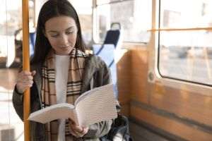 "Library from the bus", a gift for travelers