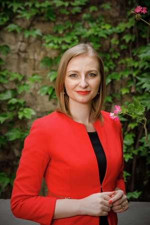 Alexandra Elena Durbacă, CEO Leader Team Broker şi International Cyber Specialist