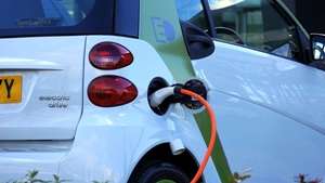 Reuters: SUA anunţă taxe vamale de 100% pentru maşinile electrice din China