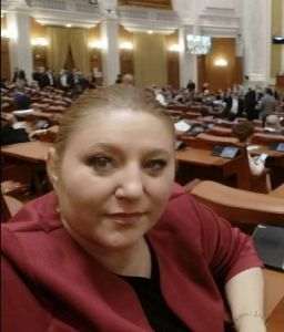 Diana Şoşoacă vrea o candidatură la prezidenţiale: "Pentru prima dată în patru ani, o să am şi eu birou"