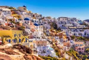 Tourism: Greece rises to the top of travel preferences